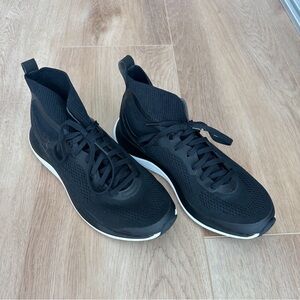 SOLD Lululemon Athletica Chargefeel Mid Women’s Workout Shoe